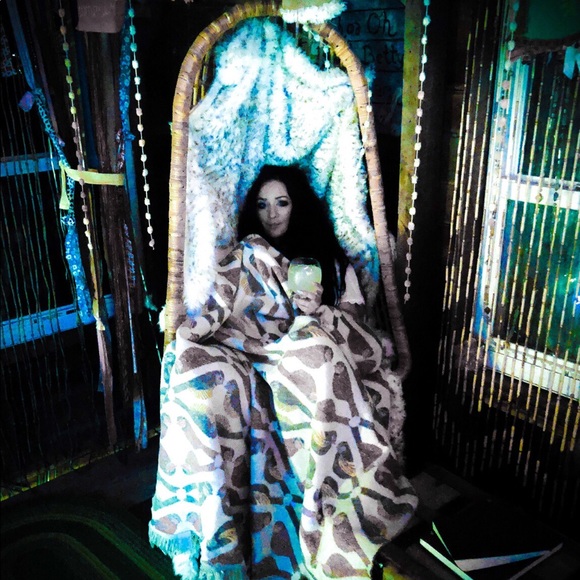 Meet your Posher, Audrey - Picture 8 of 9